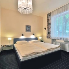 Отель Am Ehrenhof Германия, Дюссельдорф - отзывы, цены и фото номеров - забронировать отель Am Ehrenhof онлайн комната для гостей