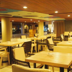 Bedrock Hotel Kuta Bali питание