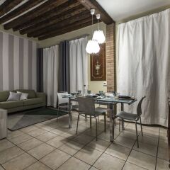 Отель Tiepolo Rialto Apartment R&R Италия, Венеция - отзывы, цены и фото номеров - забронировать отель Tiepolo Rialto Apartment R&R онлайн комната для гостей фото 5