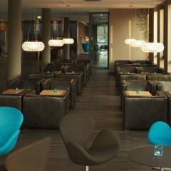 Отель Motel One Dresden - Palaisplatz Германия, Дрезден - отзывы, цены и фото номеров - забронировать отель Motel One Dresden - Palaisplatz онлайн интерьер отеля фото 2