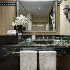 Отель L'Hotel du Collectionneur Arc de Triomphe Франция, Париж - 2 отзыва об отеле, цены и фото номеров - забронировать отель L'Hotel du Collectionneur Arc de Triomphe онлайн в номере фото 2