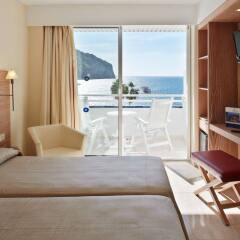 Отель Roc Gran Camp de Mar комната для гостей фото 5