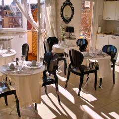 Отель Rome & Suites питание