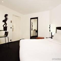 Le Chat Noir Design Hotel In Paris France From 160 Photos