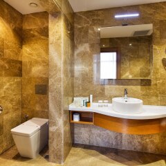 Hilton Garden Inn Kocaeli Sekerpinar Турция, Стамбул - отзывы, цены и фото номеров - забронировать отель Hilton Garden Inn Kocaeli Sekerpinar онлайн ванная фото 2