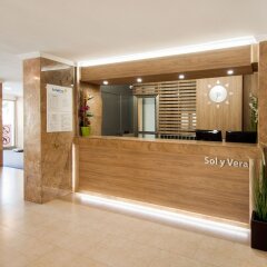 Отель Apartamentos Sol y Vera интерьер отеля