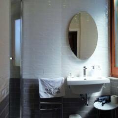 Emi's Guest House in Rome, Italy from 141$, photos, reviews - zenhotels.com bathroom