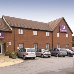 Отель Premier Inn Manchester Trafford Centre North парковка