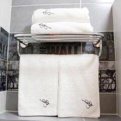 Гостиница Etude Hotel Украина, Львов - отзывы, цены и фото номеров - забронировать гостиницу Etude Hotel онлайн ванная