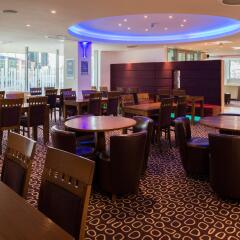 Отель Holiday Inn Express London-Swiss Cottage интерьер отеля