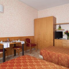 Отель IH Hotels Milano ApartHotel Argonne Park Италия, Милан - 2 отзыва об отеле, цены и фото номеров - забронировать отель IH Hotels Milano ApartHotel Argonne Park онлайн комната для гостей фото 4