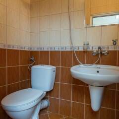 Апартаменты 1 Bedroom Apartment in Dafinka Guest House Равда ванная