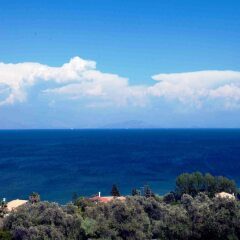 Апартаменты Brentanos Apartments ~ A ~ View of Paradise пляж фото 2