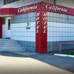 Hotel California парковка
