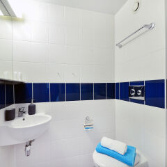 Отель Newport Student Village ванная