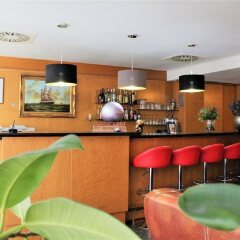 Отель Batavia Hotel Германия, Дюссельдорф - 9 отзывов об отеле, цены и фото номеров - забронировать отель Batavia Hotel онлайн гостиничный бар