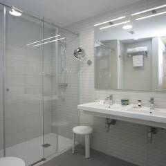 Отель Casual de las Olas San Sebastian Испания, Сан-Себастьян - отзывы, цены и фото номеров - забронировать отель Casual de las Olas San Sebastian онлайн ванная фото 2