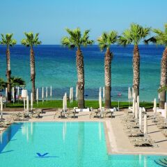 Отель Vrissiana Beach Hotel Кипр, Протарас - 1 отзыв об отеле, цены и фото номеров - забронировать отель Vrissiana Beach Hotel онлайн бассейн фото 4