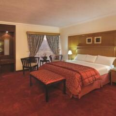 Отель Crowne Plaza Resort Petra Иордания, Вади-Муса - отзывы, цены и фото номеров - забронировать отель Crowne Plaza Resort Petra онлайн комната для гостей фото 5