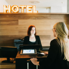 Отель Dear Hotel Madrid Испания, Мадрид - 1 отзыв об отеле, цены и фото номеров - забронировать отель Dear Hotel Madrid онлайн интерьер отеля фото 3