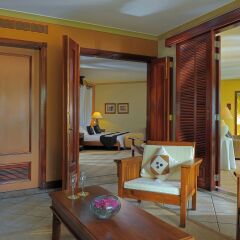Отель Dinarobin Beachcomber Golf Resort & Spa интерьер отеля фото 2