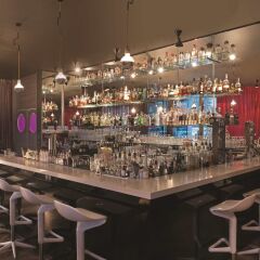 Adina Apartment Hotel Berlin Hackescher Markt гостиничный бар