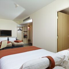 Отель Holiday Inn Express Toulouse Airport Франция, Бланьяк - отзывы, цены и фото номеров - забронировать отель Holiday Inn Express Toulouse Airport онлайн комната для гостей фото 2