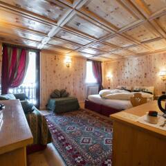 Hotel Jolanda Sport комната для гостей
