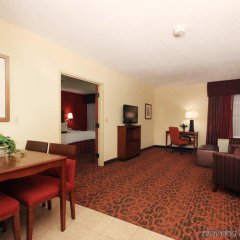 Hampton Inn Grand Rapids-North in Grand Rapids, United States of America from 120$, photos, reviews - zenhotels.com guestroom