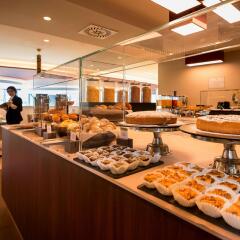 DoubleTree by Hilton Hotel Yerevan City Centre Ереван питание фото 3