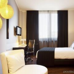 Отель Holiday Inn Genoa City, an IHG Hotel Италия, Генуя - 1 отзыв об отеле, цены и фото номеров - забронировать отель Holiday Inn Genoa City, an IHG Hotel онлайн комната для гостей фото 5
