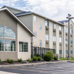 Отель Comfort Suites Columbus парковка