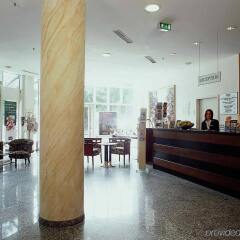Mercure Hotel Berlin Tempelhof интерьер отеля