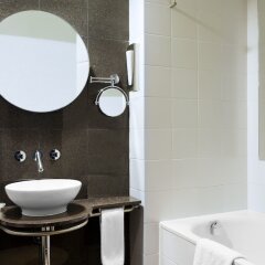 Отель Mak Albania Hotel Албания, Тирана - отзывы, цены и фото номеров - забронировать отель Mak Albania Hotel онлайн ванная фото 2