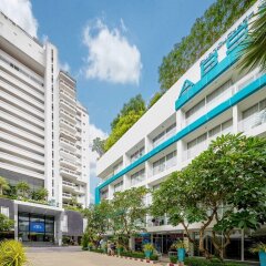 Отель Andaman Beach Suites Пхукет парковка