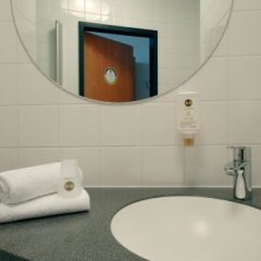 Отель B&B Hotel Kassel-City Германия, Кассель - отзывы, цены и фото номеров - забронировать отель B&B Hotel Kassel-City онлайн ванная