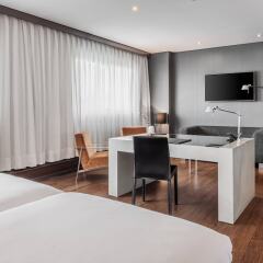 AC Hotel Porto by Marriott удобства в номере фото 3