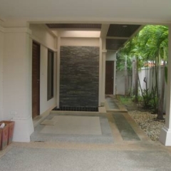 Отель Three-Bedrooms Villa Rawai парковка