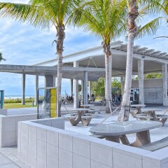 Отель Lido Beach Home 4 Bedrooms 4 Bathrooms Home