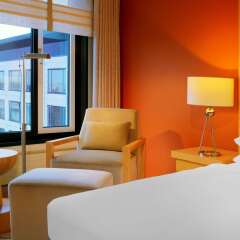 Отель Sheraton Berlin Grand Hotel Esplanade Германия, Берлин - 6 отзывов об отеле, цены и фото номеров - забронировать отель Sheraton Berlin Grand Hotel Esplanade онлайн удобства в номере