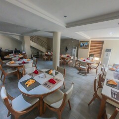 Maxbe Continental Hotel питание