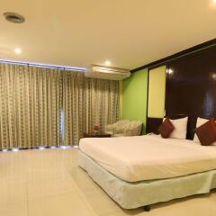 Отель Mike Beach Resort Pattaya комната для гостей фото 2