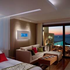 Отель Amathus Elite Suites комната для гостей фото 2