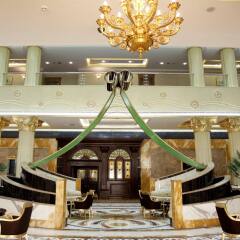 Grand Excelsior Hotel Al Barsha интерьер отеля