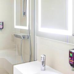 Отель ibis Styles Geneva Gare Швейцария, Женева - отзывы, цены и фото номеров - забронировать отель ibis Styles Geneva Gare онлайн ванная