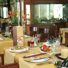 Отель Sunset Resort Болгария, Поморие - отзывы, цены и фото номеров - забронировать отель Sunset Resort онлайн питание фото 3