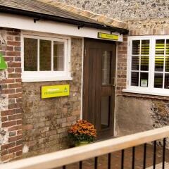 Отель YHA South Downs балкон
