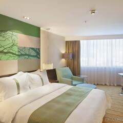 Отель Holiday Inn Shenzhen Donghua Китай, Шэньчжэнь - отзывы, цены и фото номеров - забронировать отель Holiday Inn Shenzhen Donghua онлайн комната для гостей фото 4