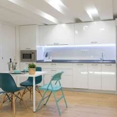 Апартаменты Luxurious and Spacious Brand-new Apartment in Old Town в номере