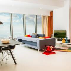Отель Apartamenty Sky Tower гостиничный бар